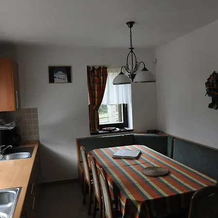 Kiska Levocska Dolina, V Sukromi